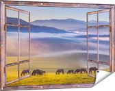 Gards Tuinposter Doorkijk Kudde Wilde Paarden in de Wei bij Heuvels - 120x80 cm - Tuindoek - Tuindecoratie - Wanddecoratie buiten - Tuinschilderij