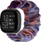 Strap-it Smartwatch bandje - Scrunchie nylon bandje - geschikt voor Fitbit Versa 3 / Fitbit Sense - blauw/roze