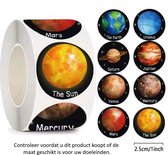 Rol met 500 Sterrenstelsel Stickers - 2.5 cm diameter - Heelal - Kosmos - Zon - Planeten - Planeet - Mercurius - Venus - Aarde - Mars - Jupiter - Saturnus - Uranus - Neptunus - Sterrenkunde - Decoratie - Versiering