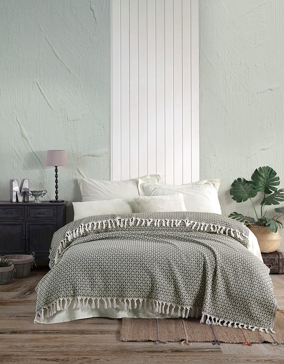 Luxe Bedsprei