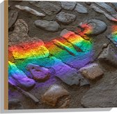 Hout - Regenboog Lichtstralen op Stenen - 50x50 cm - 9 mm dik - Foto op Hout (Met Ophangsysteem)