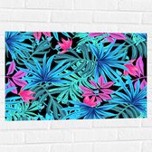 Muursticker - Patroon van Blauwe en Paarse Planten tegen Zwarte Achtergrond - 75x50 cm Foto op Muursticker