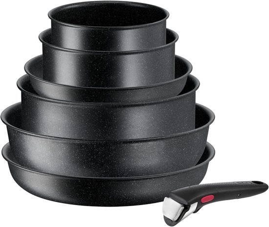 Pile de 5 poêles Tefal noires mouchetées de gris avec une poignée rouge amovible.