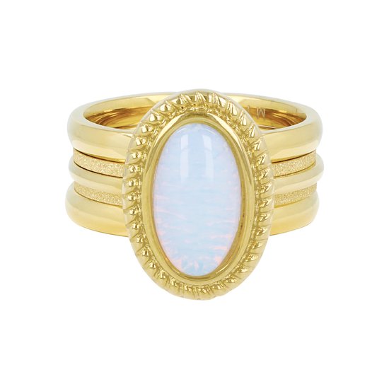 Mooie gouden ringenset met Vintage eyecatcher - Bestaande uit 5 ringen ...