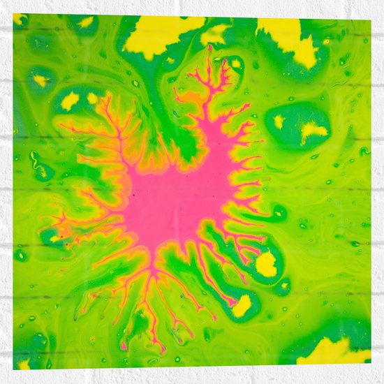 Muursticker - Abstracte Roze Vlek in Groen Bevlekte Omgeving - 50x50 cm Foto op Muursticker