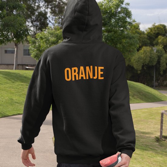 Zwarte Koningsdag Hoodie Met Tekst Oranje Back In Oranje - Maat 4XL - Uniseks Pasvorm - Oranje Feestkleding