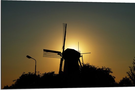 Dibond - Windmolen achter Zonsondergang - 90x60 cm Foto op Aluminium (Met Ophangsysteem)