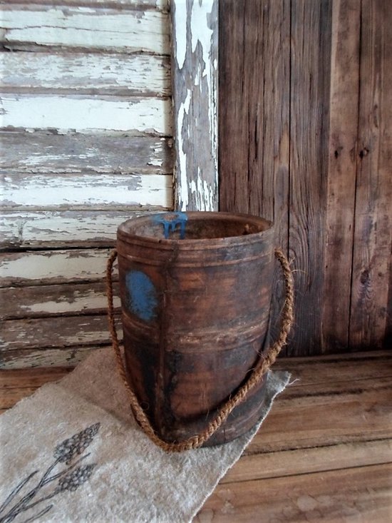 Authentieke houten Nepalese waterpot met stoer touw 26 cm