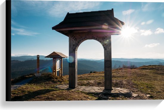 Canvas - Gazebo op Berg met Zon - 60x40 cm Foto op Canvas Schilderij (Wanddecoratie op Canvas)