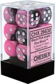 Afbeelding van het spelletje Chessex Gemini Black-Pink/white D6 16mm Dobbelsteen Set (12 stuks)