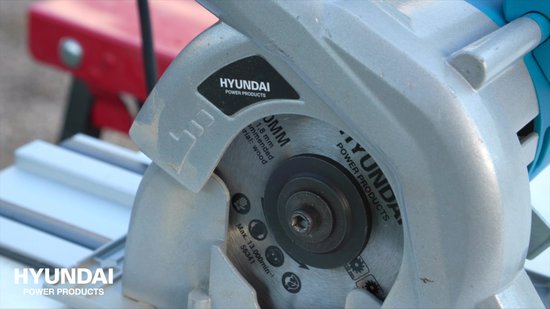 Scie plongeante Hyundai avec rails de guidage 1050 W - Ø 110 mm - Scie à  règle / Scie circulaire avec fonction d'inclinaison