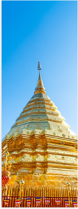 Poster (Mat) - Boeddhistische Wat Phrathat Doi Suthep Tempel Vol met Gouden Versieringen - 30x90 cm Foto op Posterpapier met een Matte look