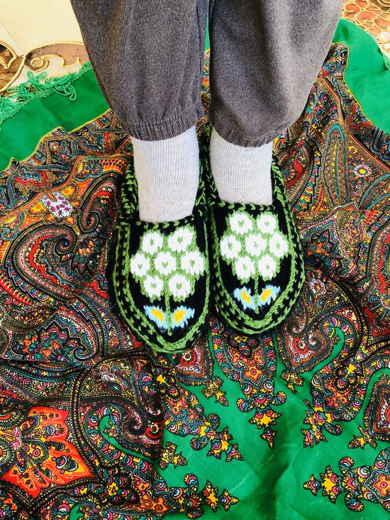 Chaussettes-chaussettes tricotées main en laine / motif coton vert