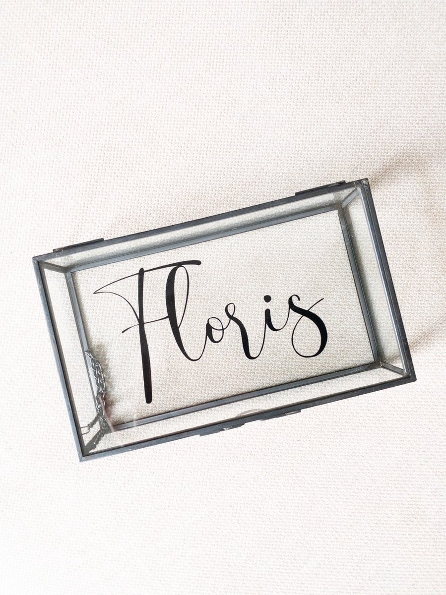 Goedkoopste Gepersonaliseerde glazen memory box 'Floris' - Zwart | Herinneringsbox | Herinneringskist | Herinneringsdoos | Memorybox | Kraamcadeau met naam | Geboortecadeau | Huwelijkscadeau | Ringdoosje | Ringendoosje | Bewaardoos | Sieradendoos