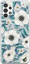 Leuke Telefoonhoesjes - Hoesje geschikt voor Samsung Galaxy A13 4G - Witte bloemen - Soft case - TPU - Bloemen - Blauw