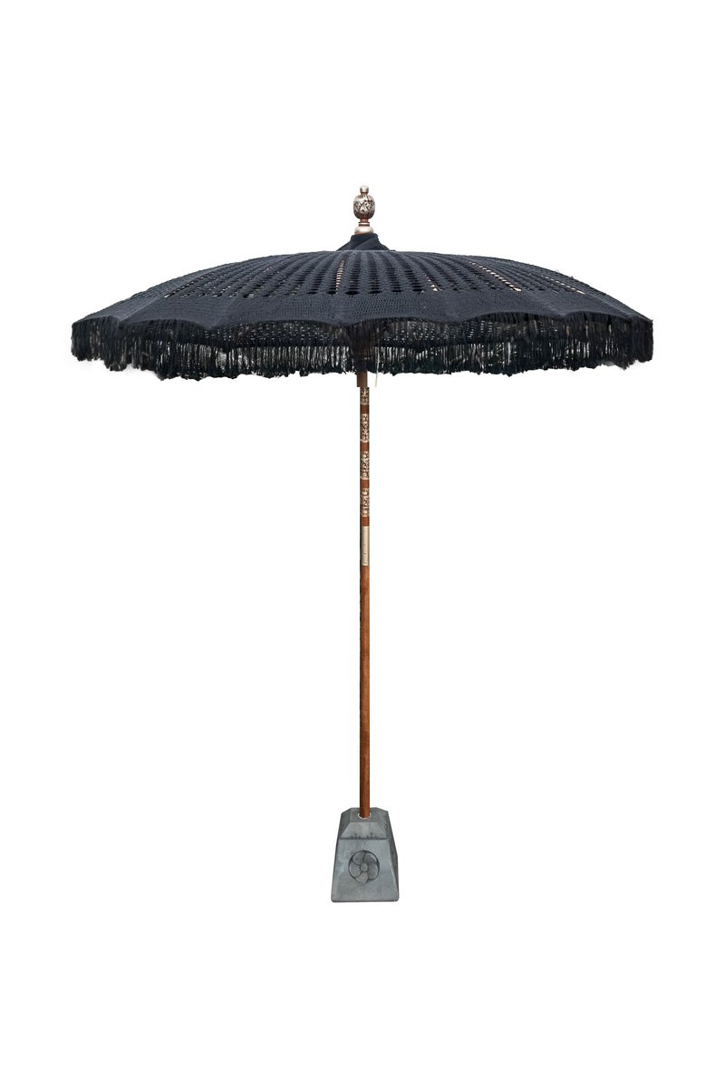 Elegant black 250 cm Bali parasol with macrame detailing by Todo Bien.