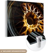 Glasschilderij - Wiel - Goud - Auto - Luxe - Stilleven - 80x60 cm - Schilderij glas - Wanddecoratie zwart goud