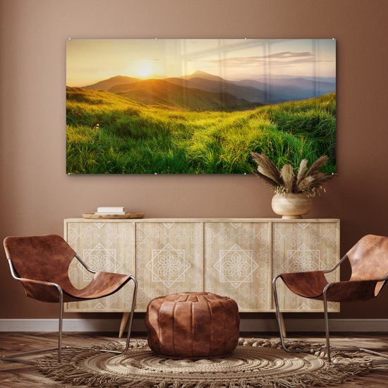 MuchoWow - Peinture sur verre - Herbe - Montagnes - Soleil - Nature - Photo sur verre - Décoration murale - Peinture sur verre - 160x80 cm - Verre acrylique - Décoration murale - Peinture sur verre nature