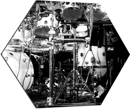 Dibond Hexagon - Lichtgekleurd Drumstel (Zwart- wit) - 80x69.6 cm Foto op Hexagon (Met Ophangsysteem)