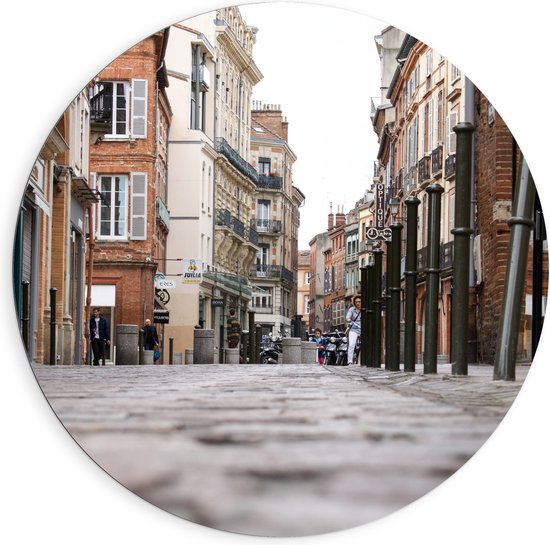 Dibond Muurcirkel - Straat met Winkels - 90x90 cm Foto op Aluminium Muurcirkel (met ophangsysteem)