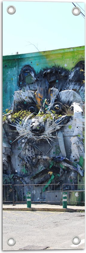 Tuinposter – Wasbeer Gemaakt van Grafitti op Gebouw - 20x60 cm Foto op Tuinposter (wanddecoratie voor buiten en binnen)