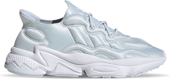 Ozweego tech schoenen hotsell