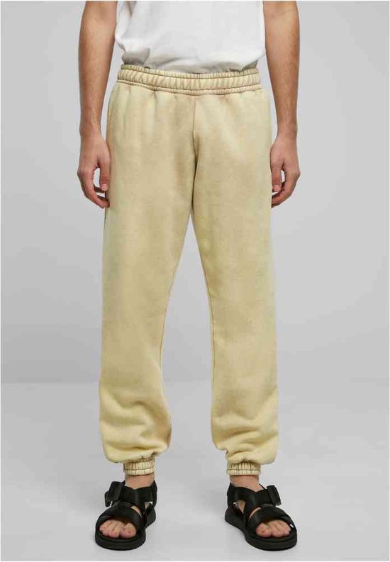 Urban Classics - Heavy Sand Washed Heren joggingbroek - L - Beige