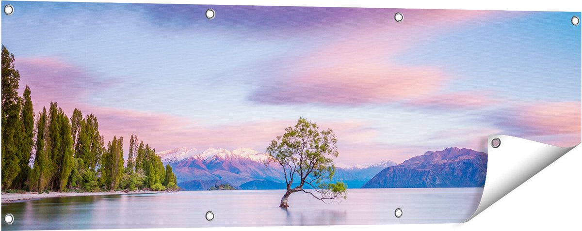 Gards Tuinposter Wanaka Boom in het Water bij Zonsopgang - 120x40 cm - Tuindoek - Tuindecoratie - Wanddecoratie buiten - Tuinschilderij Multikleur