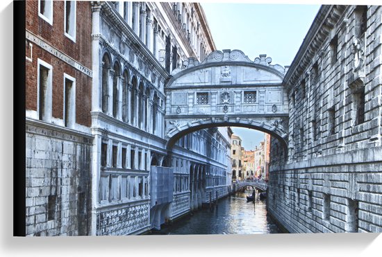 Canvas - Brug der Zuchten boven Smalle Rivier in Venetie, Italië - 60x40 cm Foto op Canvas Schilderij (Wanddecoratie op Canvas)
