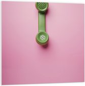 PVC Schuimplaat- Groene Traditionele Telefoon op Roze Achtergrond - 100x100 cm Foto op PVC Schuimplaat