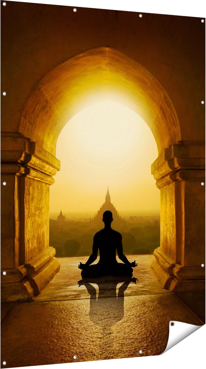 Gards Tuinposter Man Doet Yoga in een Boeddha Tempel - 120x180 cm - Tuindoek - Tuindecoratie - Wanddecoratie buiten - Tuinschilderij Multikleur