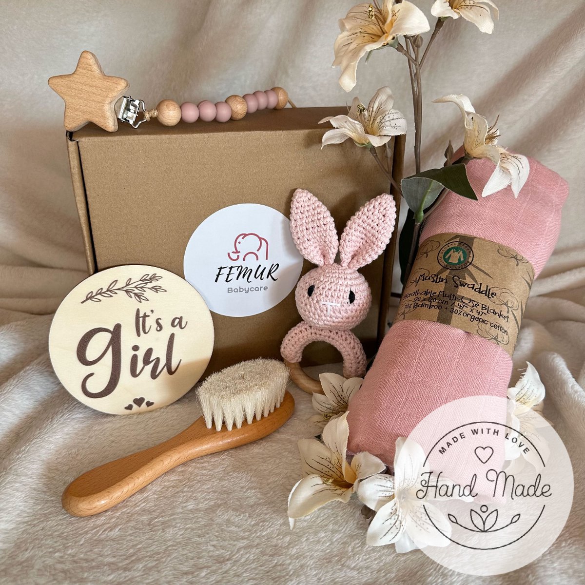 Baby Geboorte Set – Baby Speelgoed – New Born Set – Geschenk Set - Kraamcadeau – Babyshower – Gender Reveal Party - Bijtring – Handgemaakt – Natuurlijke Materialen – Speenkoord - Konijn