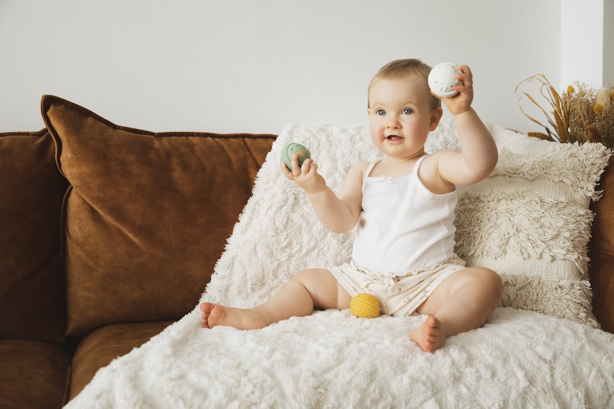 Sophie de giraf Muzikale Speelballen - 5-Senses Collectie - Speelgoedbal - Babyspeelgoed - 100% Natuurlijk rubber - OK-Biobased - Vanaf 3 maanden - Geel/Wit/Groen - 3 Stuks — afbeelding 5