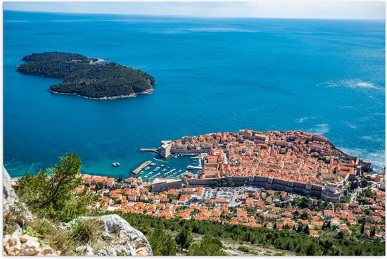 Poster Glanzend – Uitzicht op Traditionele Gebouwen van Kustplaats Dubrovnik, Kroatië - 150x100 cm Foto op Posterpapier met Glanzende Afwerking