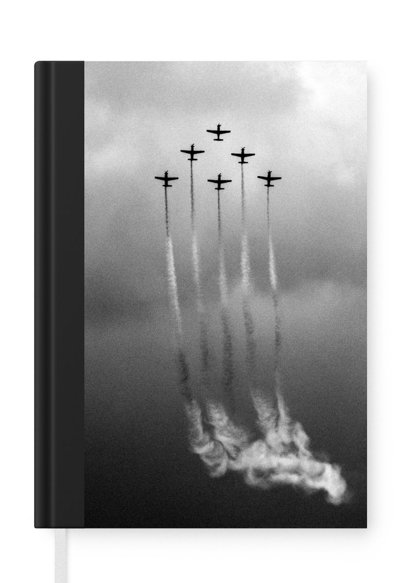 Notitieboek - Schrijfboek - Vintage - Vliegtuig - Lucht - Wolken - Zwart wit - Notitieboekje klein - A5 formaat - Schrijfblok