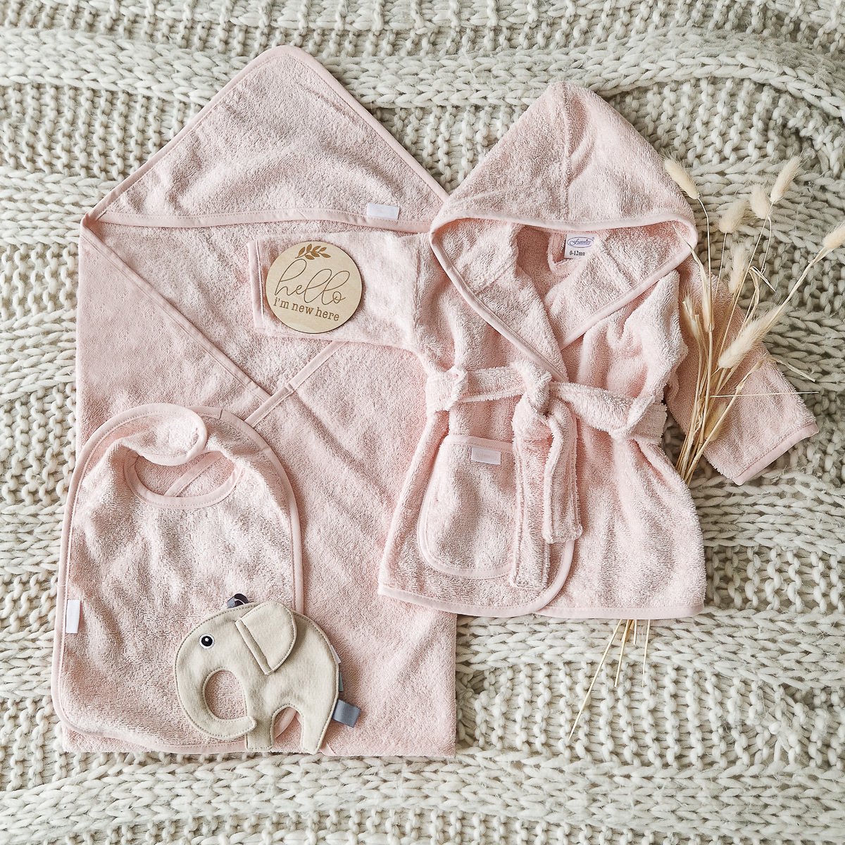 Goedkoopste Kraamcadeau giftbox essentials L blush - Meisje - Babygeschenkset - Baby cadeau - Kraammand
