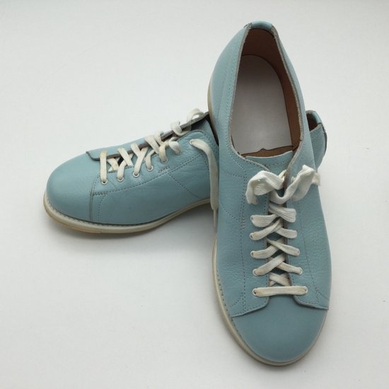 Chaussures de bowling 'Linds Dames classic ladies light blue' taille 6 US = 38 eur, couleur bleu clair, cuir pleine fleur, uniquement pour les droitiers
