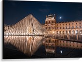 Canvas - Verlicht Louvre in Parijs, Frankrijk - 100x75 cm Foto op Canvas Schilderij (Wanddecoratie op Canvas)