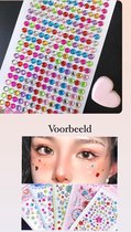 Akyol - Gekleurde Gezichtsjuwelen – gezichtsteentjes - gezichtglitters– diamantjes – carnaval- diamantjes- diamantjes voor gezicht - bohemian feest - bohemian – festival – gezichtsdecoratie – feest – decoratie - sticker - stickervel -gl