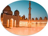 PVC Schuimplaat Ovaal - Vooraanzicht van de Sjeik Zayed-moskee in Abu Dhabi - 108x81 cm Foto op Ovaal (Met Ophangsysteem)