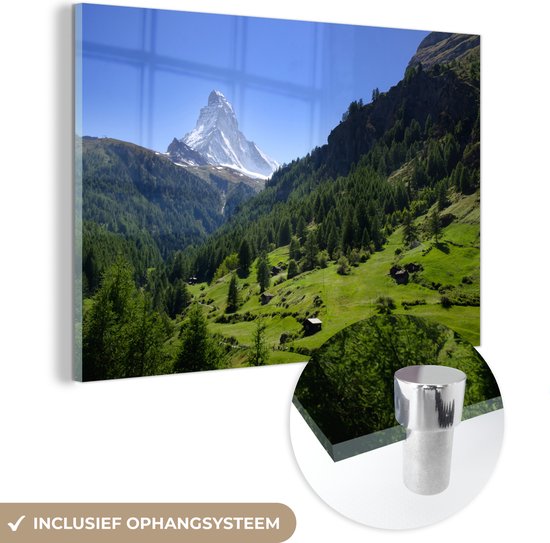 MuchoWow® Glasschilderij 60x40 cm - Schilderij acrylglas - Zwitserse Alpen in Matterhorn met groene bomen - Foto op glas - Schilderijen