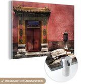MuchoWow® Glasschilderij 180x120 cm - Schilderij acrylglas - Deur Bij de Verboden stad in Peking - Foto op glas - Schilderijen