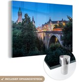 MuchoWow® Glasschilderij 180x120 cm - Schilderij acrylglas - Adolfsbrug in de schemering - Foto op glas - Schilderijen