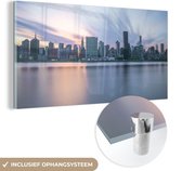 MuchoWow® Glasschilderij 120x60 cm - Schilderij acrylglas - Manhattan - Skyline - Water - Foto op glas - Schilderijen