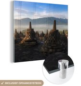 MuchoWow® Glasschilderij 20x20 cm - Schilderij acrylglas - Indonesië - Berg - Mist - Foto op glas - Schilderijen