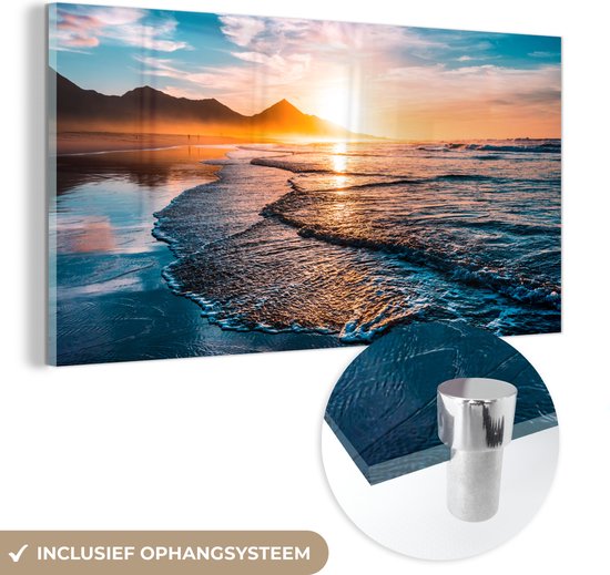 MuchoWow - Glasschilderij - Zee - Berg - Avond - Lucht - Zon - Foto op glas - Schilderijen woonkamer - 120x60 cm - Acrylglas - Wanddecoratie - Glasschilderij zee - Glasschilderij natuur
