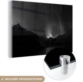 MuchoWow® Glasschilderij 120x80 cm - Schilderij acrylglas - Bergen - Noorderlicht - Ruimte - Foto op glas - Schilderijen