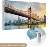 MuchoWow® Glasschilderij 160x80 cm - Schilderij acrylglas - New York - Queens - Manhattan - Foto op glas - Schilderijen