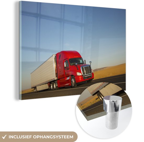 MuchoWow® Glasschilderij 150x100 cm - Schilderij acrylglas - Rood gekleurde vrachtwagen - Foto op glas - Schilderijen