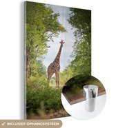 MuchoWow® Glasschilderij 60x80 cm - Schilderij acrylglas - Giraffe - Dier - Struiken - Foto op glas - Schilderijen